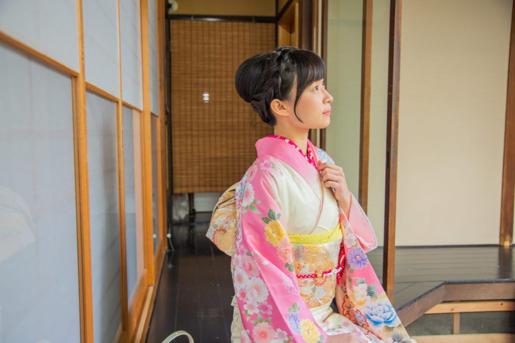 京都・夢館御池別邸 ∣ 一日振袖+髮型設計+室內拍攝體驗