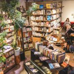 東京上野書店咖啡「ROUTE BOOKS」：書香與植物相伴，藏身巷弄復合型老屋咖啡