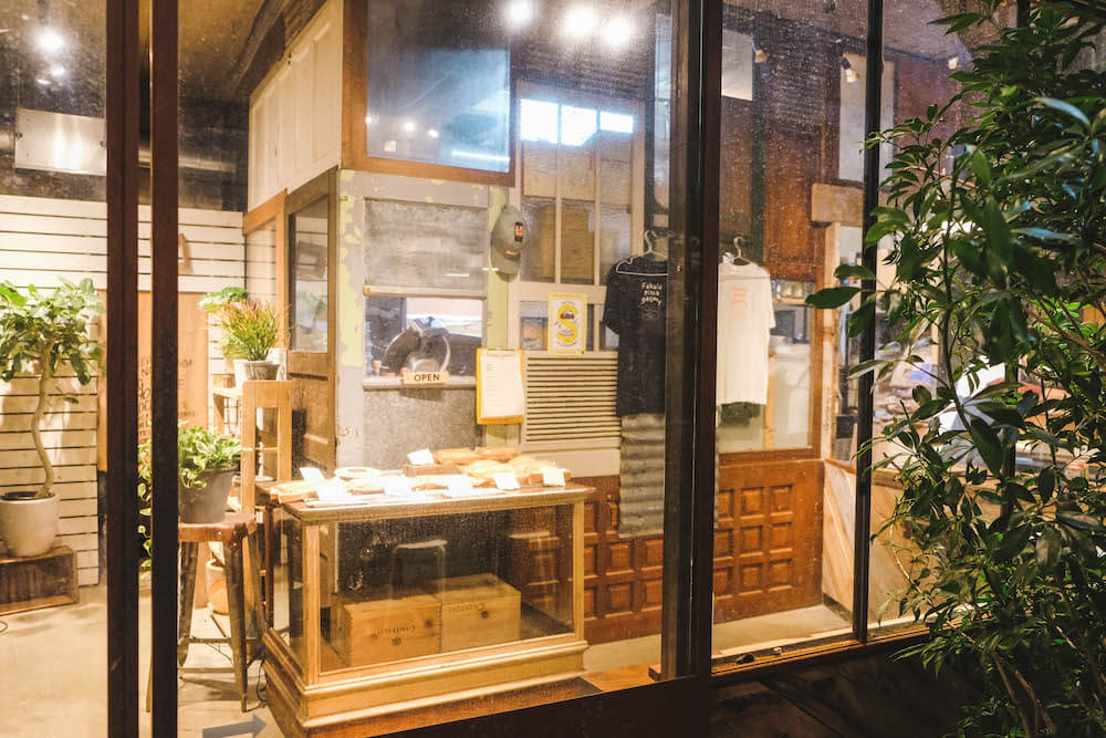 東京上野書店咖啡「ROUTE BOOKS」