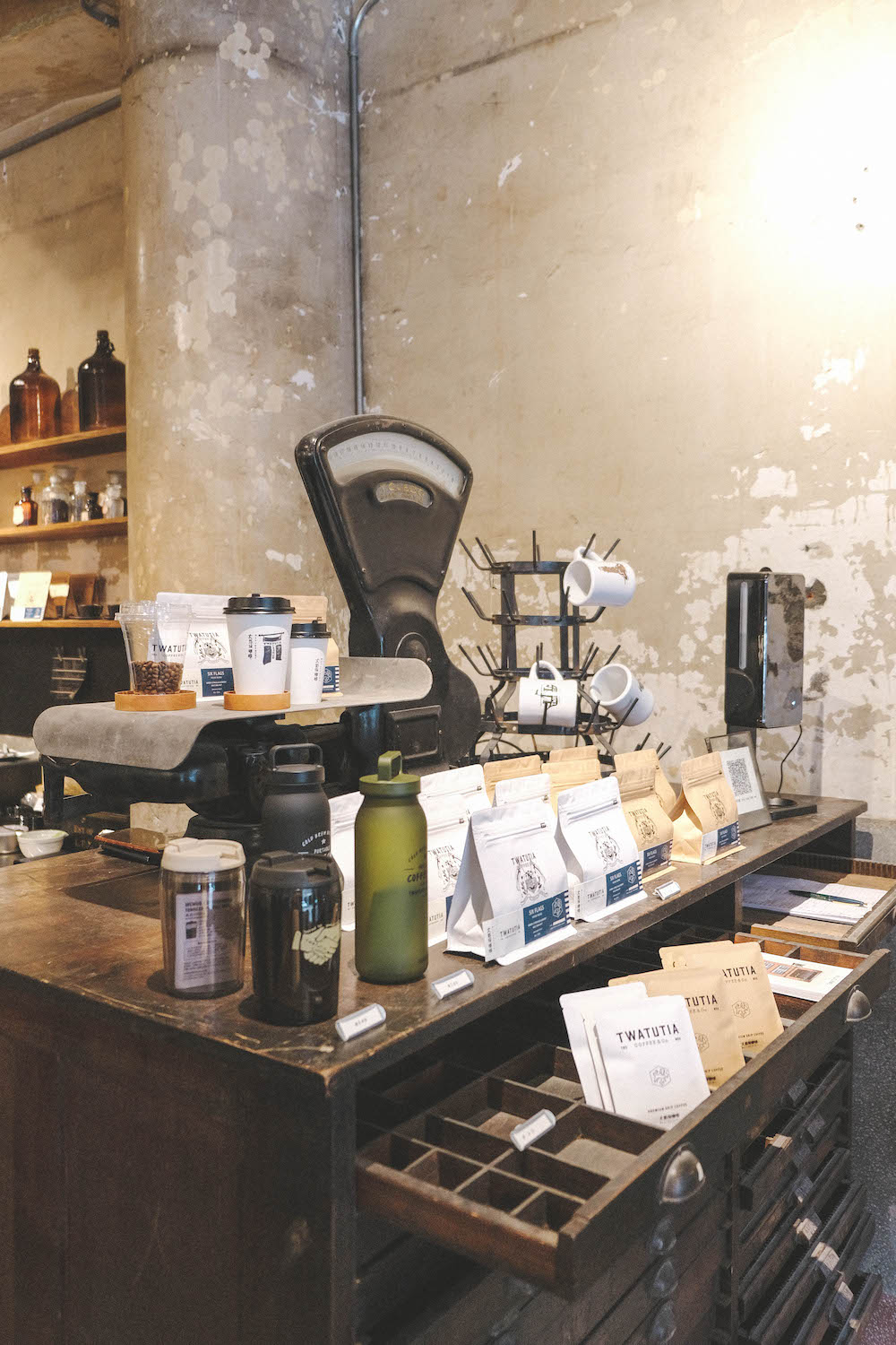 TWATUTIA COFFEE & Co.：老宅改建大稻埕咖啡廳，高質感生活選物複合空間