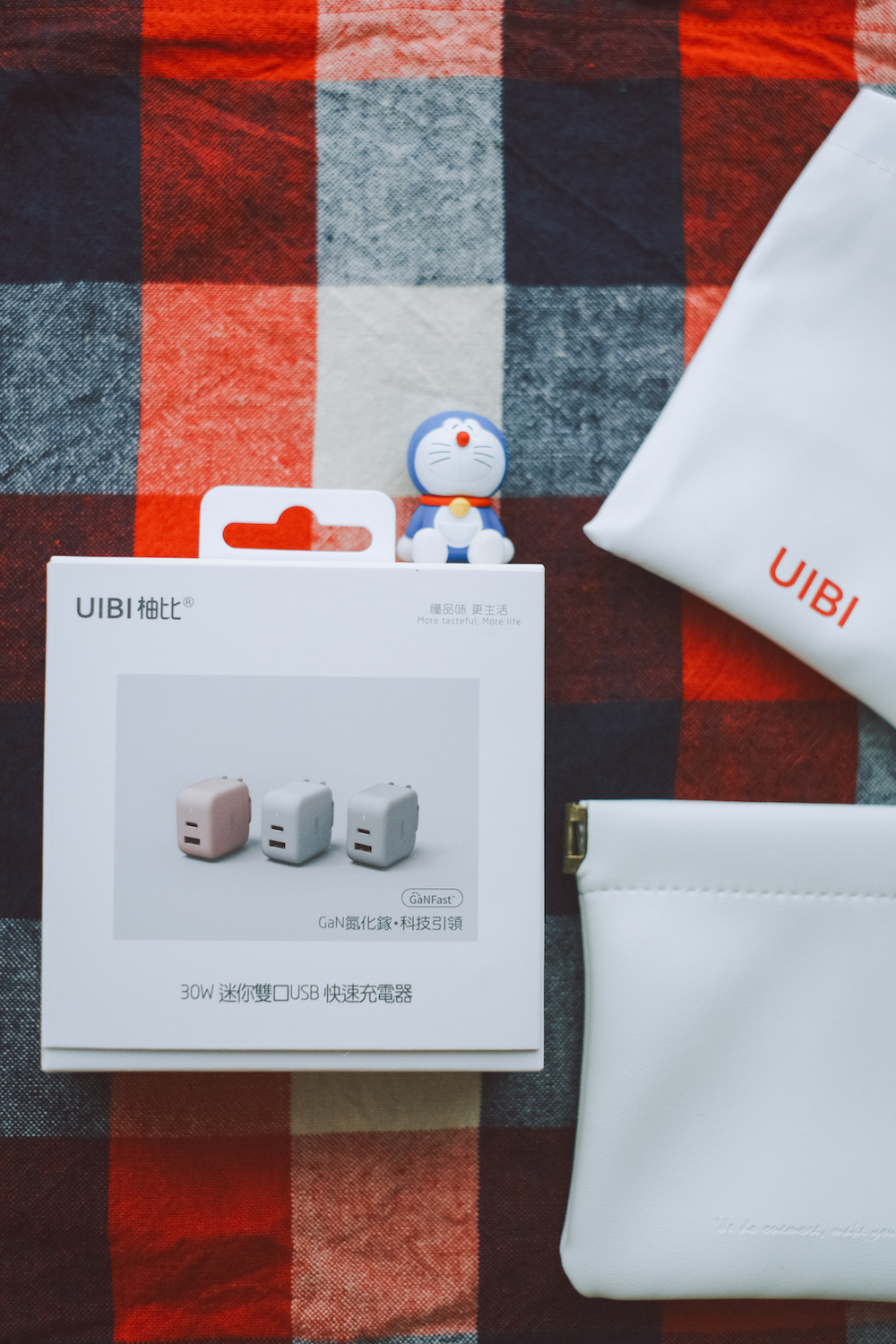 【實用分享】台灣充電器品牌「OneMore」手機/電腦UIBI系列最美快充推薦