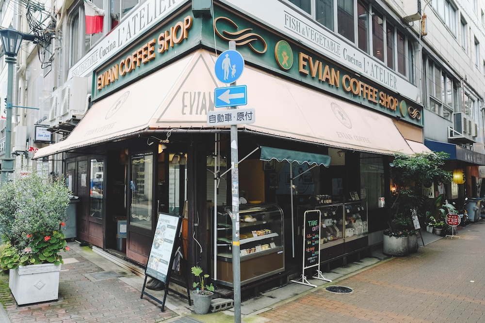 KOBE EVIAN COFFEE｜1952年創業・神戶元町老舖喫茶店，昭和懷舊內裝＆關西最初虹吸咖啡