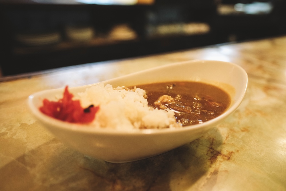 あかねや珈琲店（茜屋咖啡店）｜1965年創業，神戶西元町質感老舖喫茶店