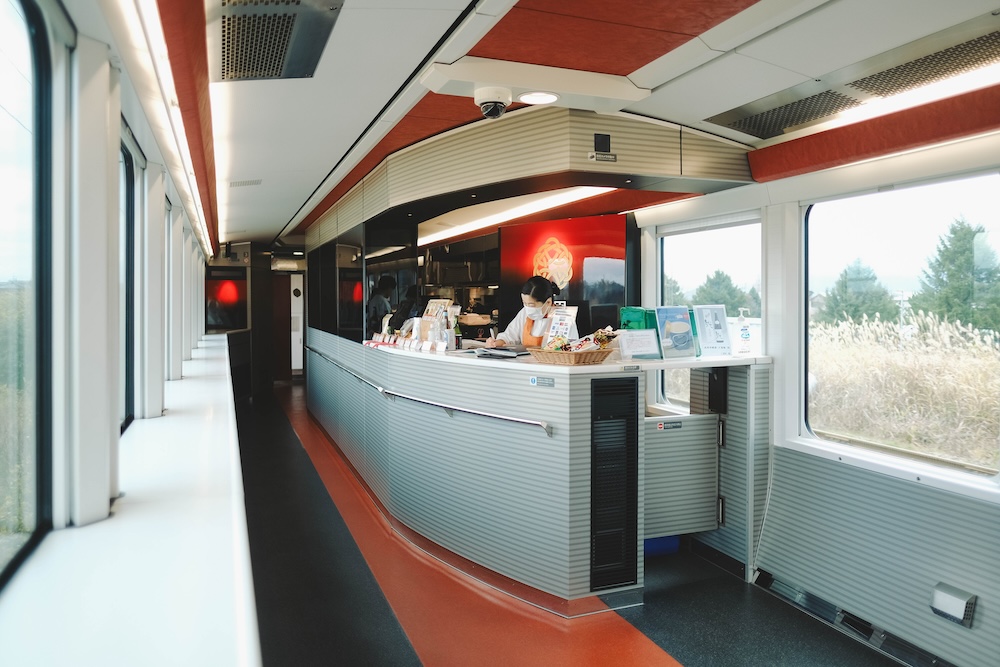 新瀉→鶴岡，搭乘觀光列車「海里」 交通 餐點 伴手禮推薦14