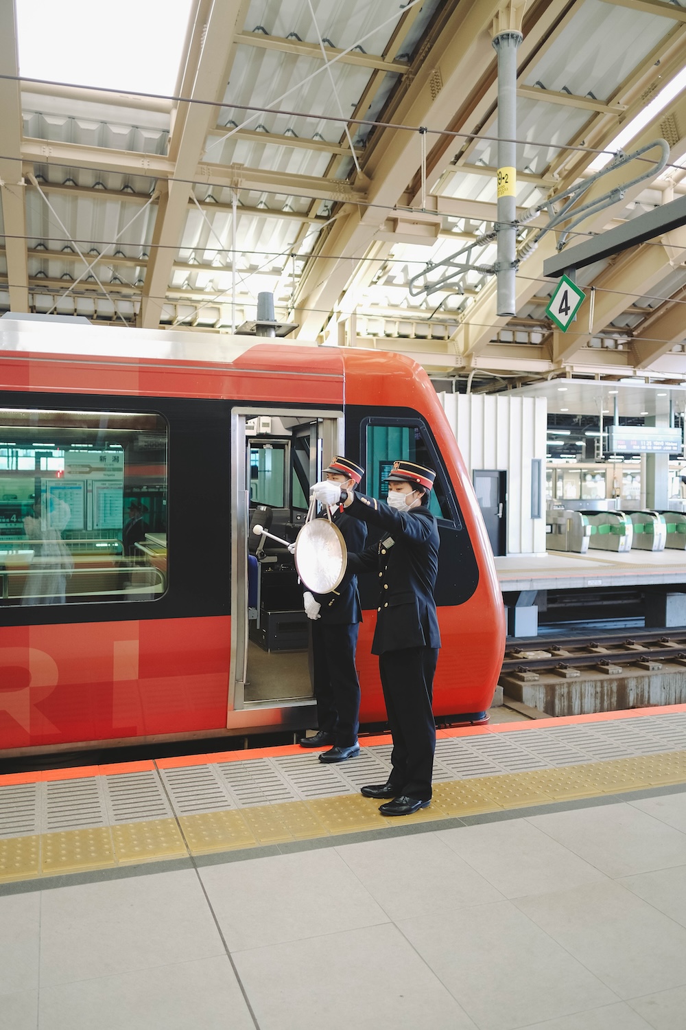 新瀉→鶴岡，搭乘觀光列車「海里」 交通 餐點 伴手禮推薦8