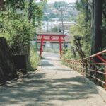 神戶北區・坡道散策｜鈴蘭台半日遊｜末廣稻荷神社・うわの空美術館・神戶養蜂場