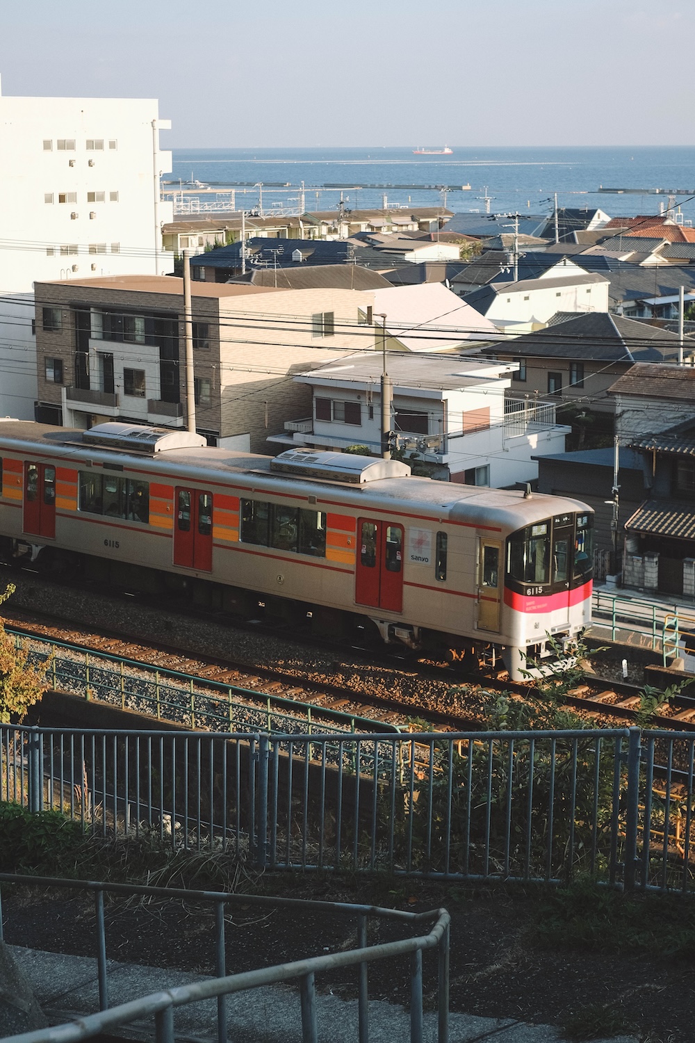 神戶須磨區・坡道散策|須磨海景坡道・山陽電車 x 沙灘絕景