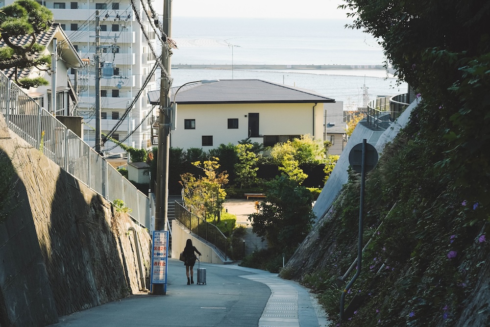 神戶須磨區・坡道散策｜須磨海景坡道・山陽電車 x 沙灘絕景