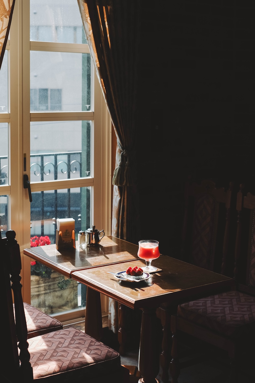 亨特坂入口，神戶代表老舗咖啡館「西村咖啡店 中山手本店」