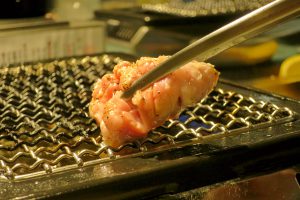 一個人也能安心吃燒肉！大阪梅田立食燒肉「一穗」第二ビル店