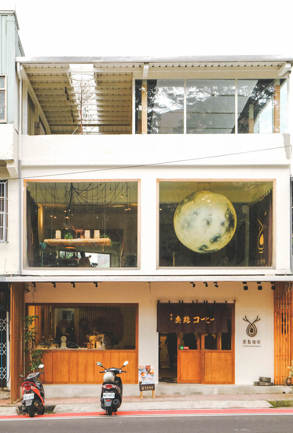鹿點咖啡 Luna桃園店：老宅改建日系咖啡廳，月光下浪漫烘豆＆喝咖啡
